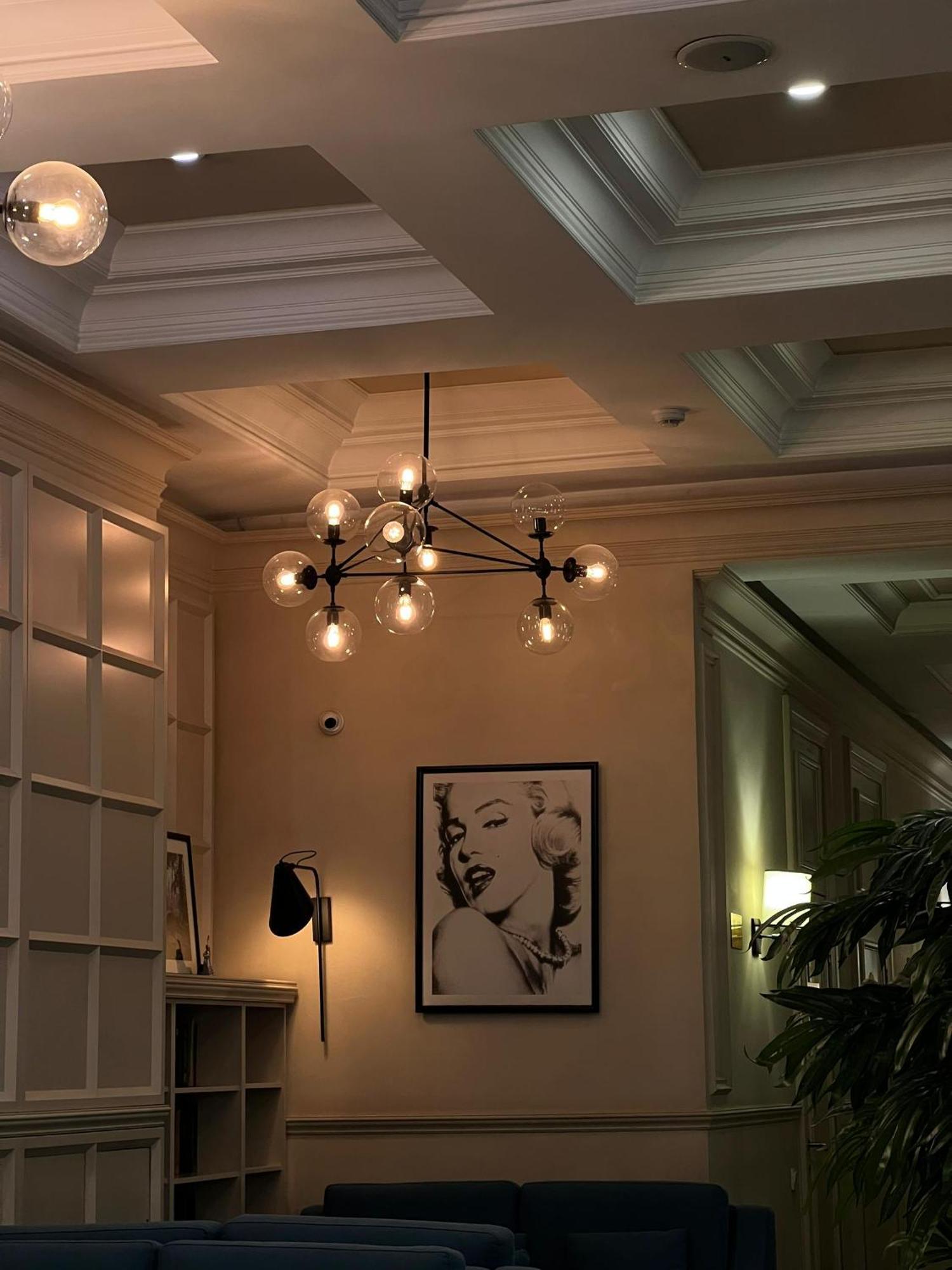 Madison Ave Hotel בישקק מראה חיצוני תמונה