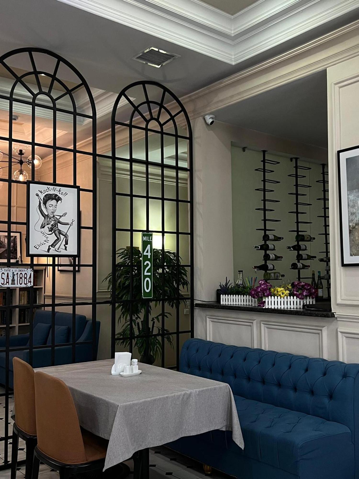 Madison Ave Hotel בישקק מראה חיצוני תמונה
