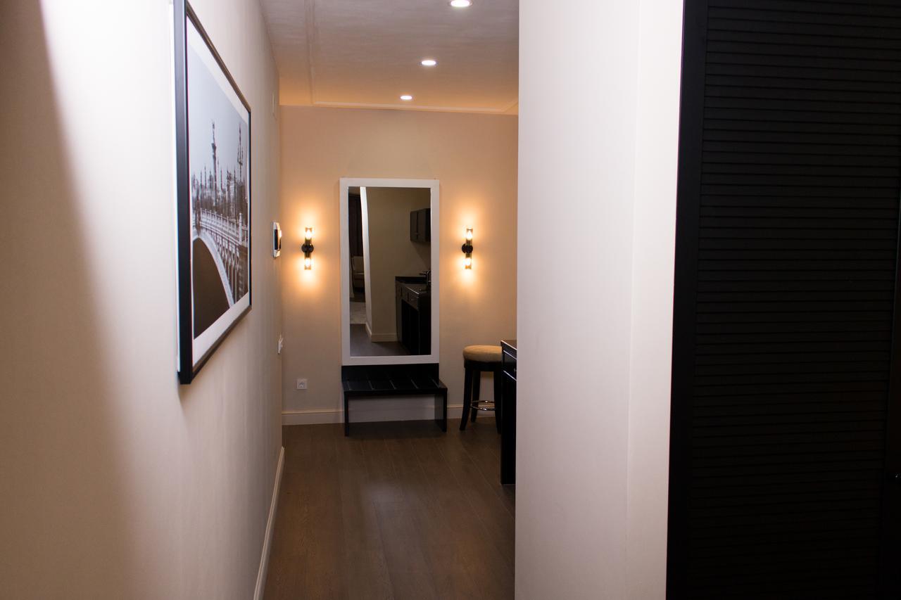 Madison Ave Hotel בישקק מראה חיצוני תמונה