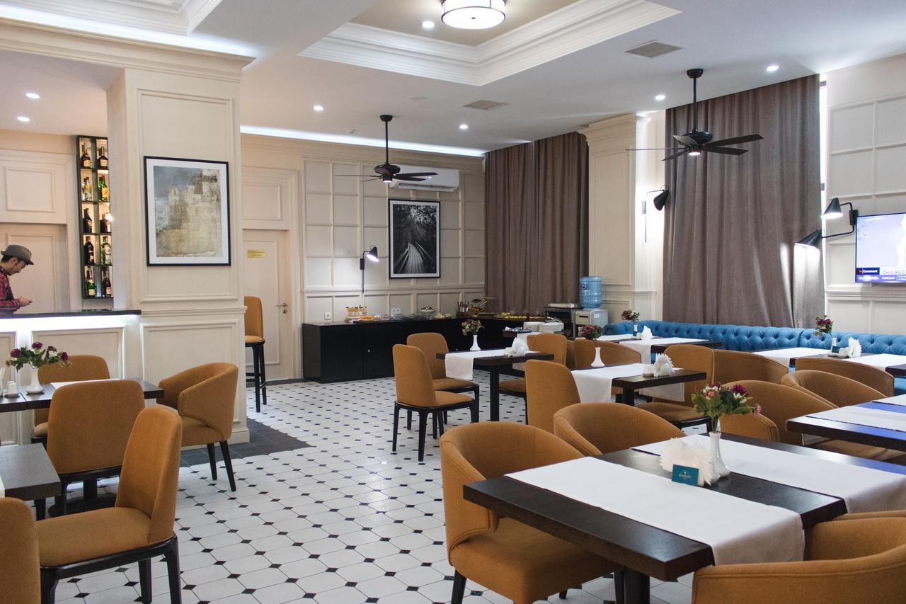 Madison Ave Hotel בישקק מראה חיצוני תמונה