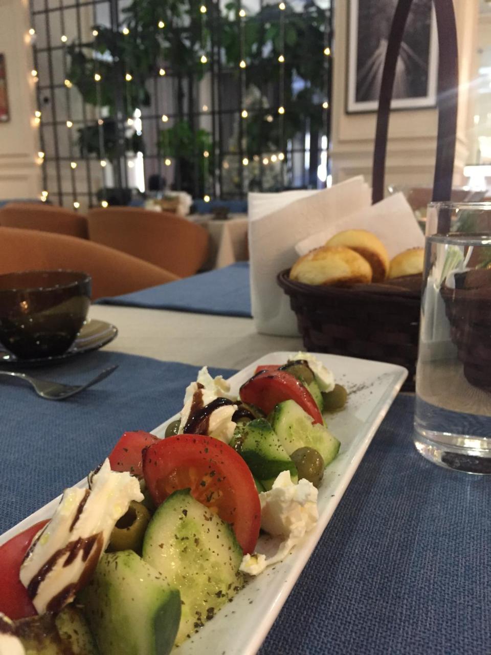 Madison Ave Hotel בישקק מראה חיצוני תמונה